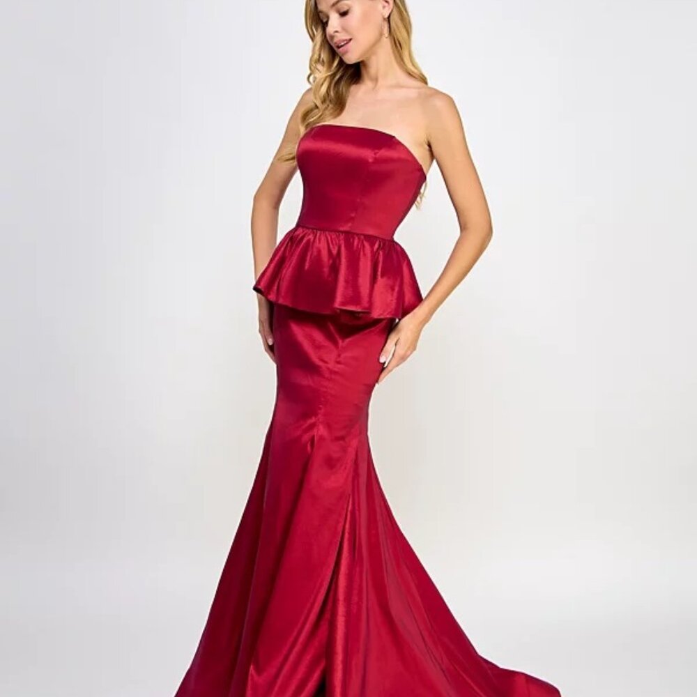 B Darlin Juniors' Peplum Strapless Gown Ruby Red